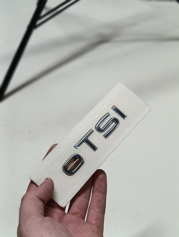 CLA 200 ve AMG Krom Bagaj ve Çamurluk Yazısı Seti 4’lü 3M 3D ABS 3M 3D ABS Logo Arma