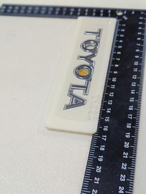 Toyota Krom Bagaj Yazısı 3M 3D ABS
