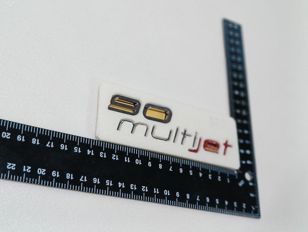 90 Multijet Krom-Kırmızı Bagaj Yazısı 3M 3D ABS