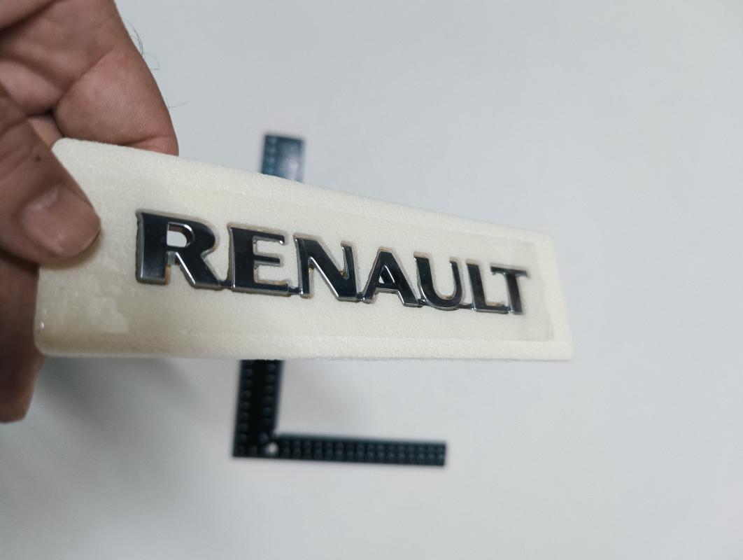 Renault Birleşik Krom Bagaj Yazısı 131x16 mm 3M 3D ABS