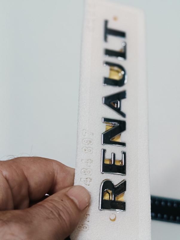 Renault Krom Bagaj Yazısı 140x15mm 3M 3D ABS