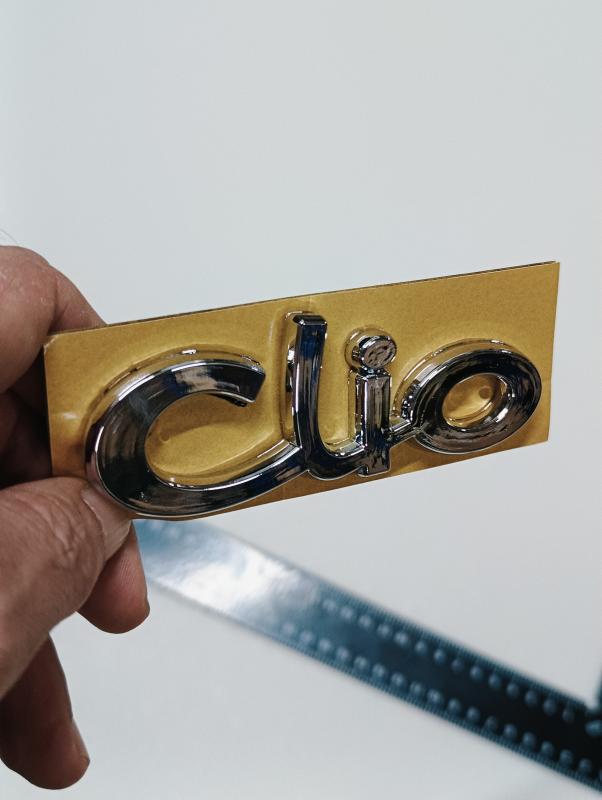 Clio 1-2 Krom Bagaj Yazısı Tırnaklı Model 3M 3D ABS