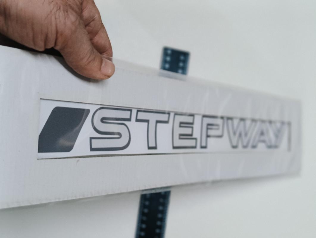 Stepway Kağıt Yazı Koyu Gri Çerçeveli Yapışkanlı 3M