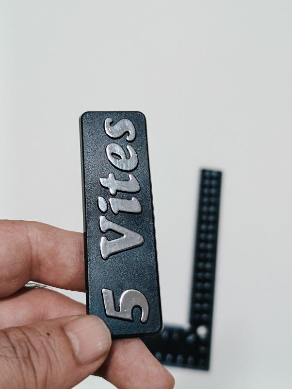 5 Vites Krom Bagaj Yazısı Tırnaklı 3M 3D ABS