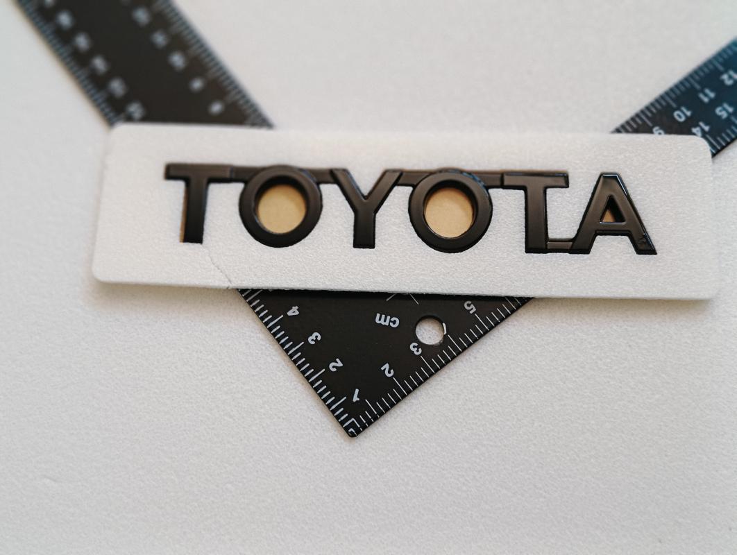 Toyota Piano Black Bagaj Yazısı 3M 3D ABS