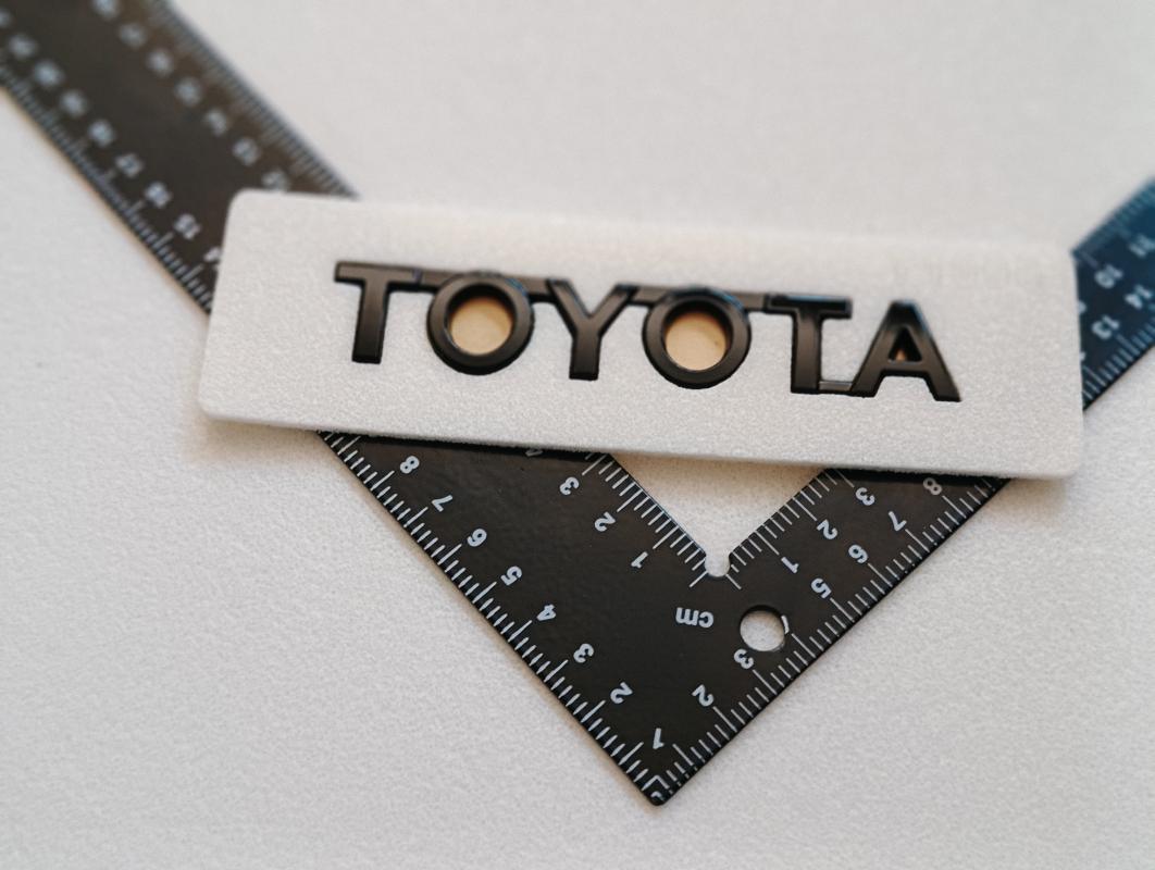 Toyota Piano Black Bagaj Yazısı 3M 3D ABS