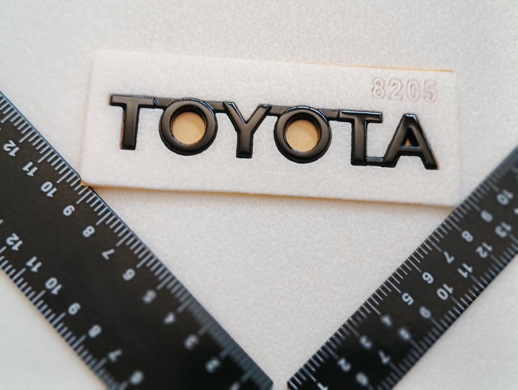 Toyota Piano Black Bagaj Yazısı 3M 3D ABS