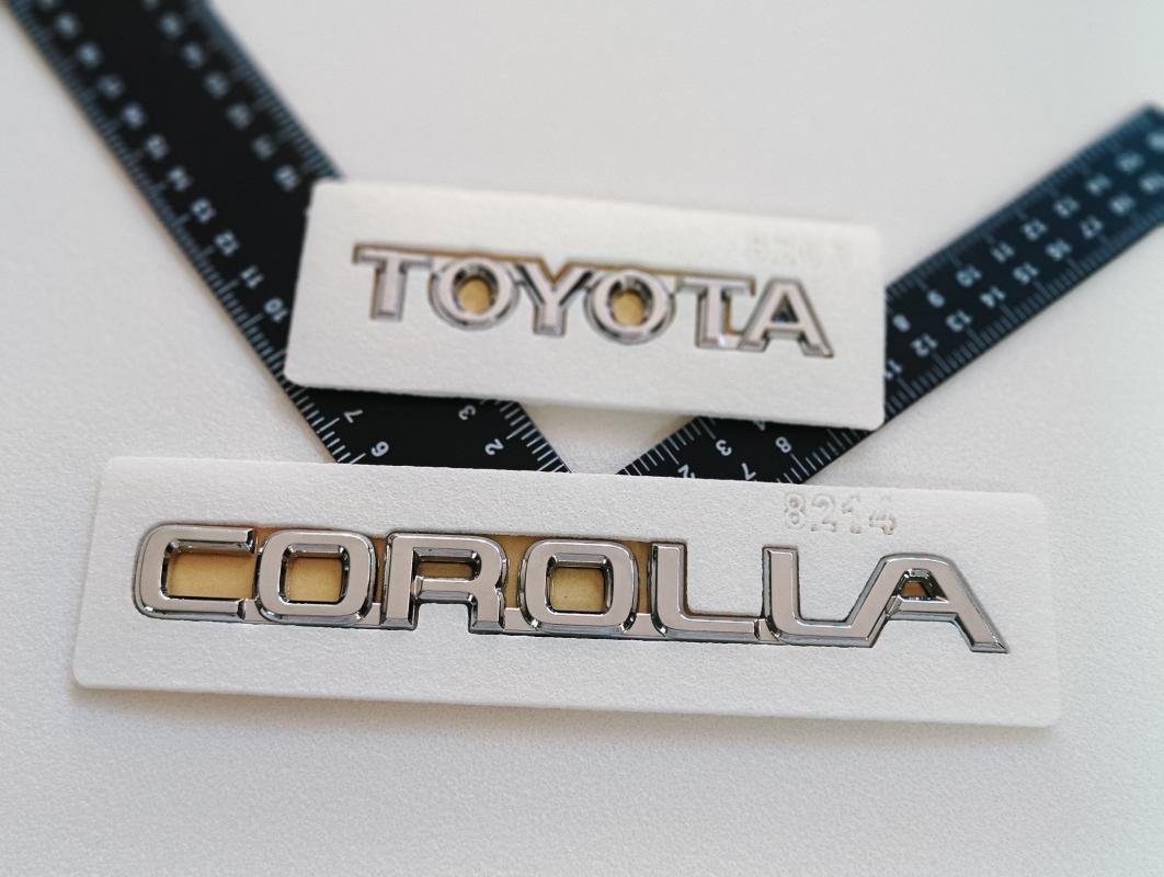 Toyota ve Corolla Krom Bagaj Yazısı Seti Efsane Kasa 3M 3D ABS