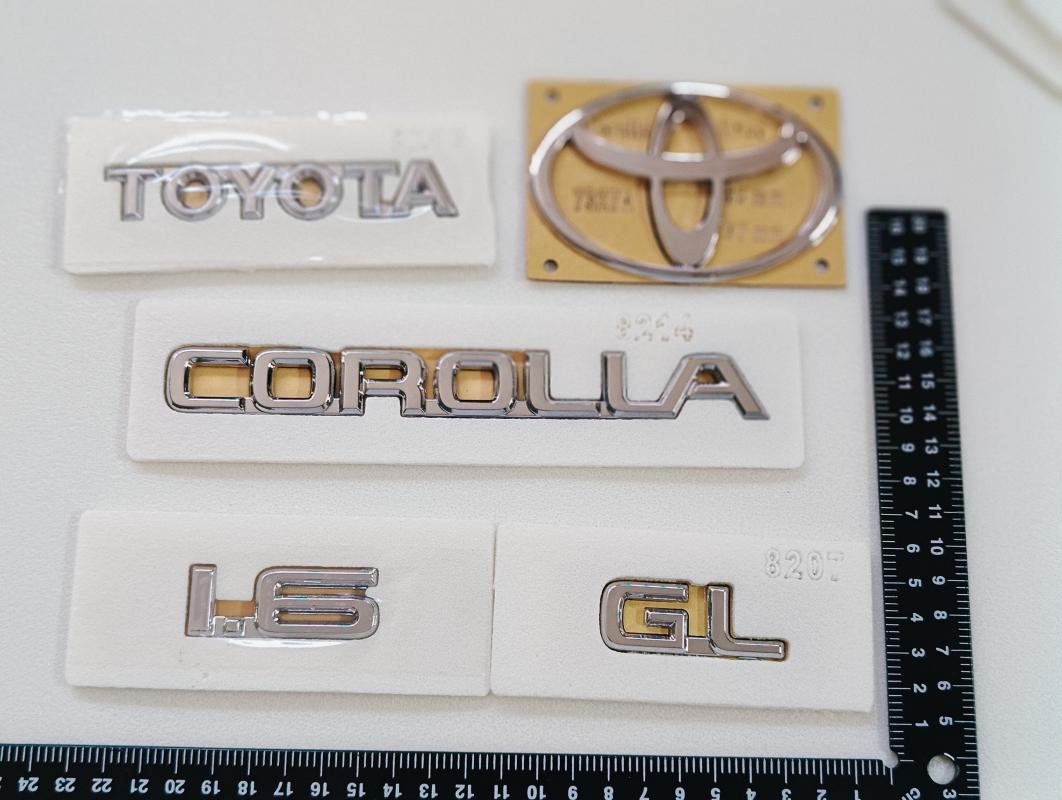 Toyota-Corolla-GL-1.6 Krom Bagaj Yazısı ve Bagaj Arması Seti Efsane Kasa 3M 3D ABS