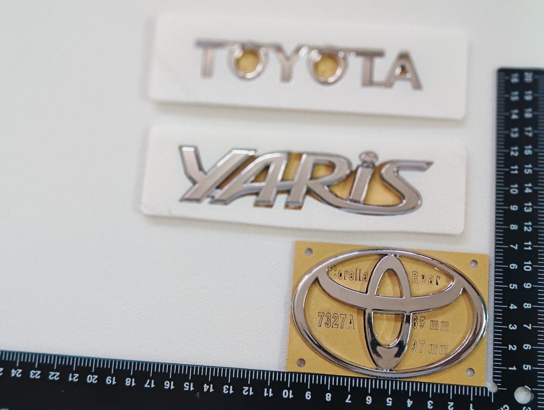 Toyota-Yaris Krom Bagaj Yazısı ve Bagaj Arması Seti Efsane Kasa 3M 3D ABS