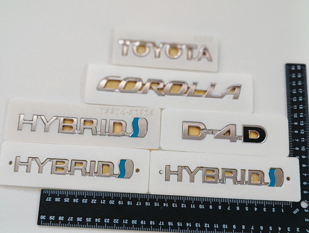 Toyota-Corolla-Hybrid-D4D Bagaj ve Hybrid Çamurluk Yazısı Seti 6’lı 3M 3D ABS