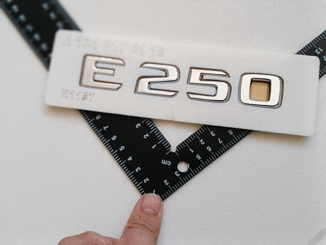 E250 Krom Bagaj Yazısı 3M 3D ABS