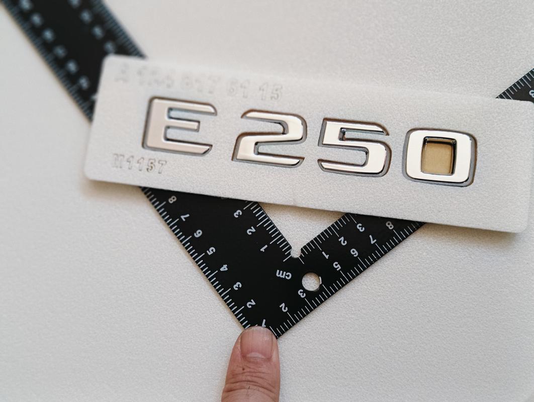 E250 Krom Bagaj Yazısı 3M 3D ABS