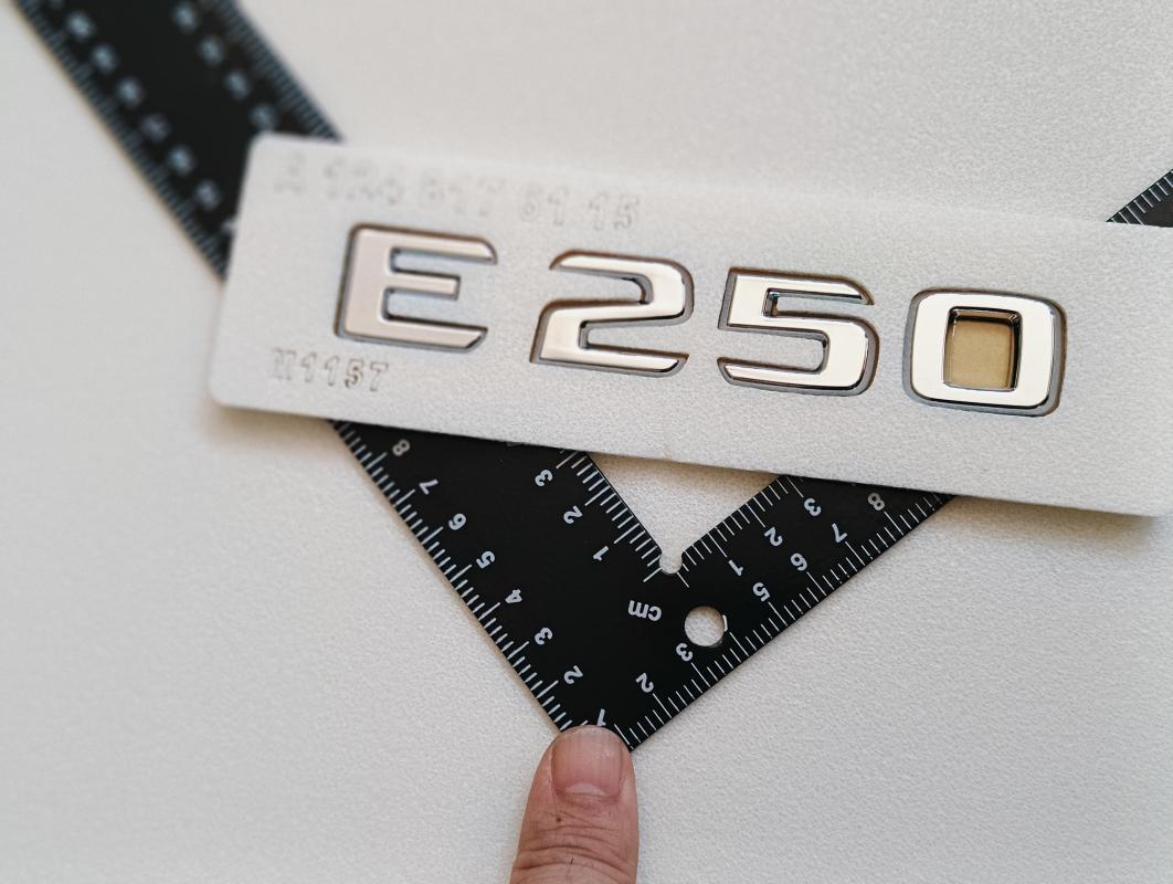 E250 Krom Bagaj Yazısı 3M 3D ABS