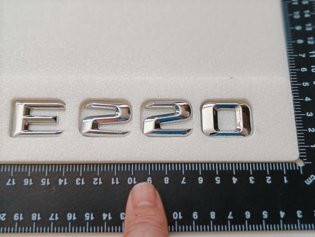E 220 Üçgen Tip Krom Bagaj Yazısı 3M 3D ABS