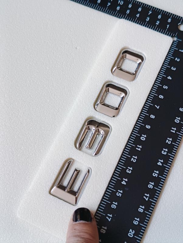 E 300 Üçgen Tip Krom Bagaj Yazısı 3M 3D ABS