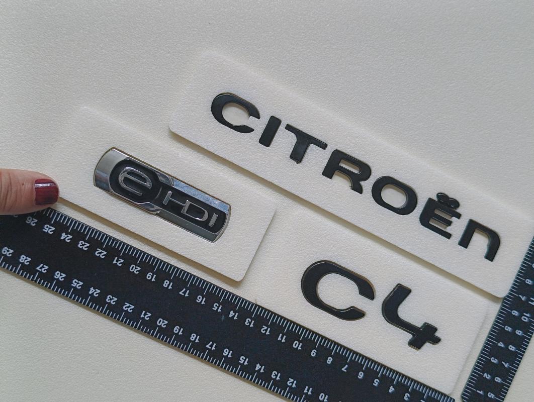 Citroen-c4 ve e-Hdi Piano Black Bagaj Yazısı Seti 3’lü 3M 3D ABS