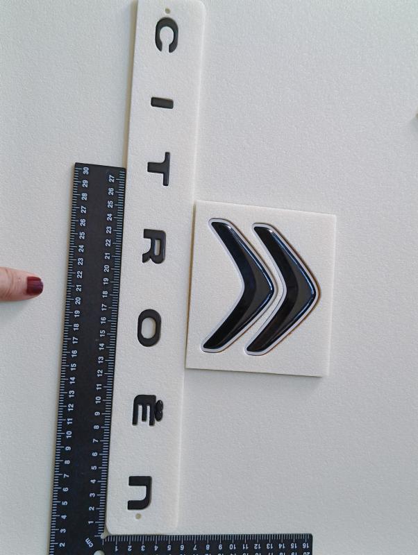 Citroen Boşluklu Bagaj Yazısı ve Çavuş Arması Piano Black Bagaj Yazı Seti 2’li 3M 3D ABS