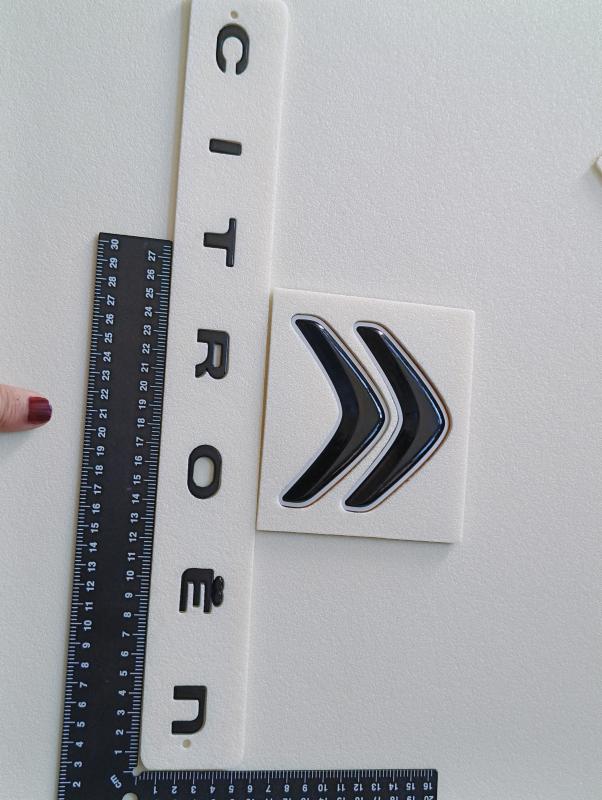 Citroen Boşluklu Bagaj Yazısı ve Çavuş Arması Piano Black Bagaj Yazı Seti 2’li 3M 3D ABS