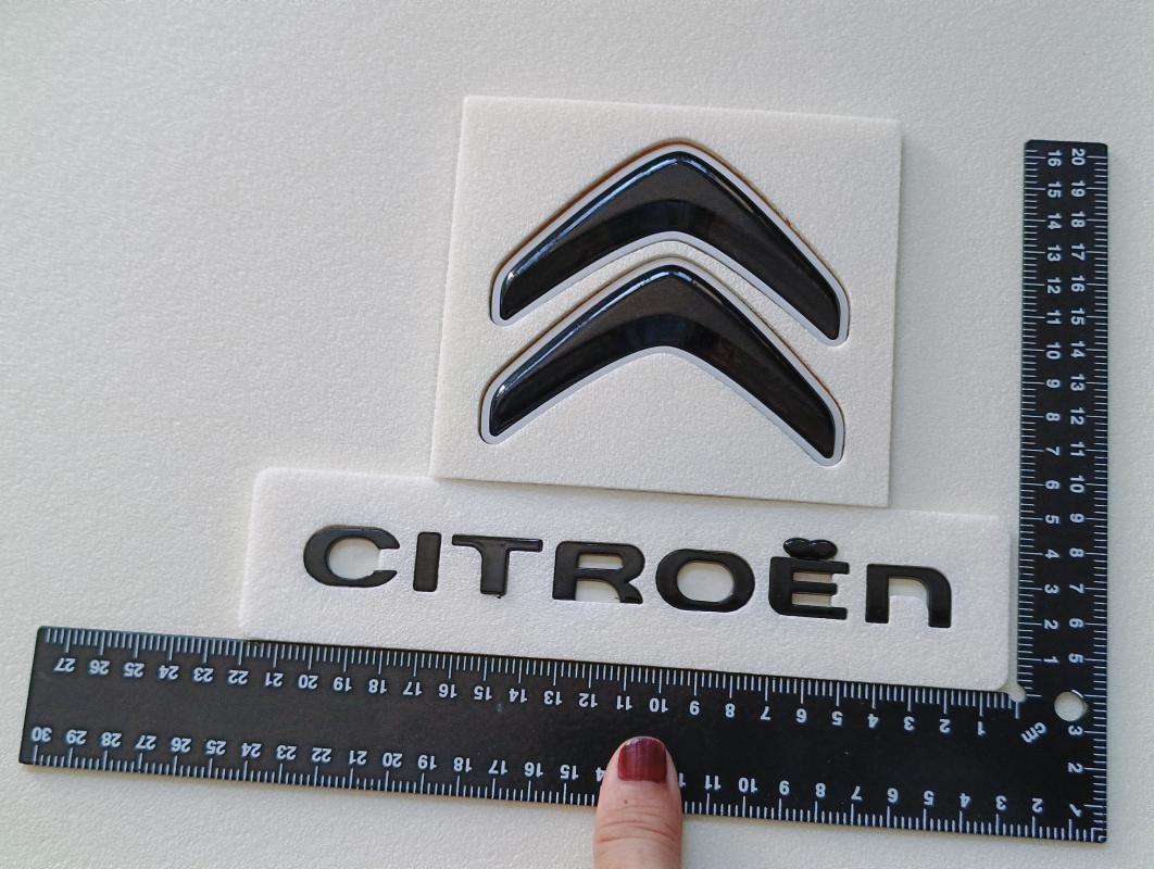 Citroen Bagaj Yazısı 185x17mm ve Çavuş Arması Piano Black Bagaj Yazı Seti 2’li 3M 3D ABS