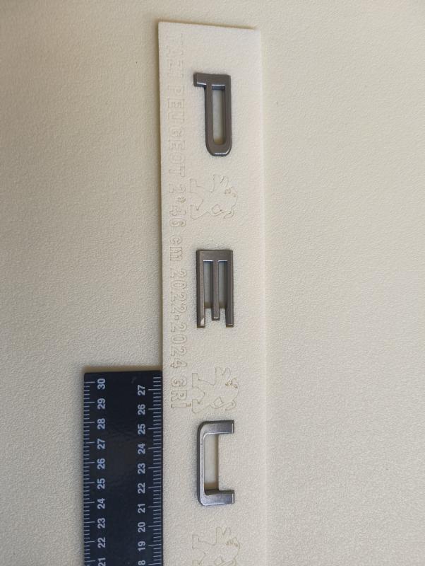 Peugeot Yeni Nesil Gri Bagaj Yazısı 2x46 cm 3M 3D ABS
