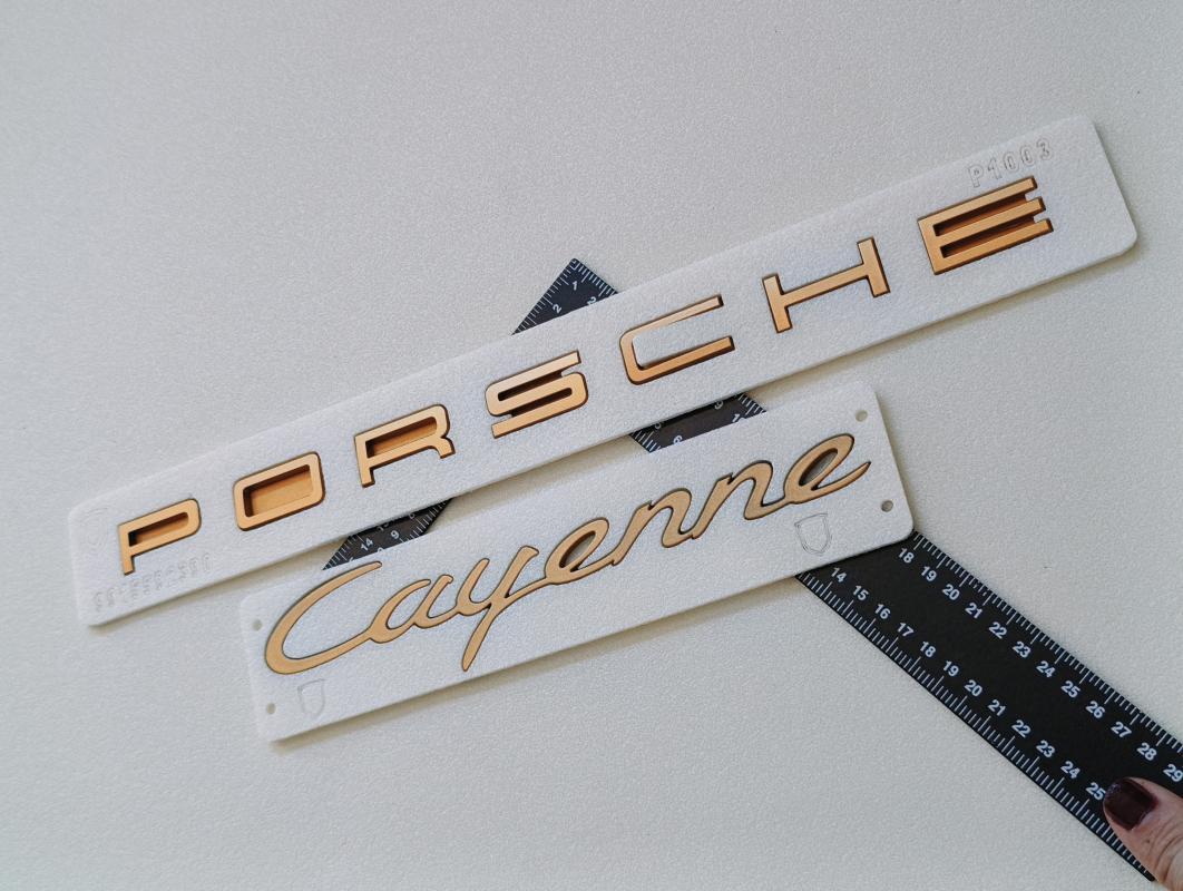 Porsche ve Cayenne Golden Bagaj Yazısı Seti 2’li 3M 3D ABS