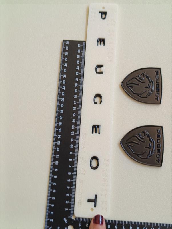 Peugeot Yeni Nesil Boşluklu Bagaj Yazısı ve Aslan Arması Seti Piano Black Tüm Modellere Uygun