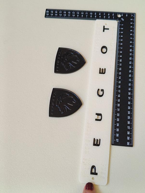 Peugeot Yeni Nesil Boşluklu Bagaj Yazısı ve Aslan Arması Seti Piano Black Tüm Modellere Uygun