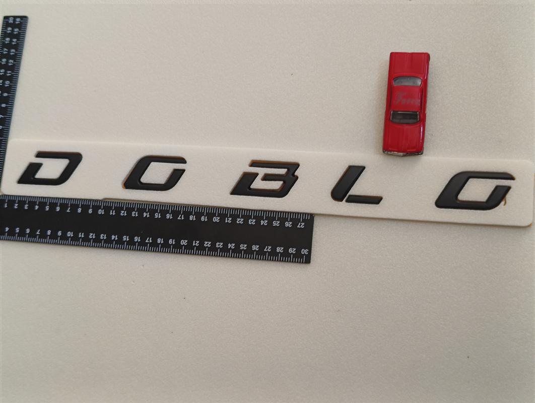 Doblo Boşluklu Piano Black Bagaj Yazısı 3M 3D ABS