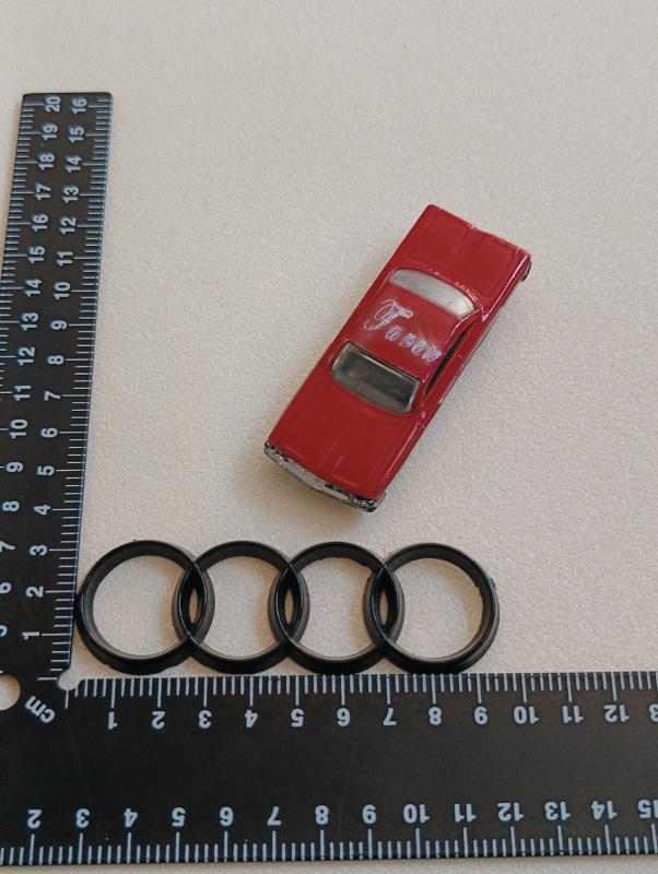 Audi Motor Kapağı Amblemi Piano Black 3M 3D ABS