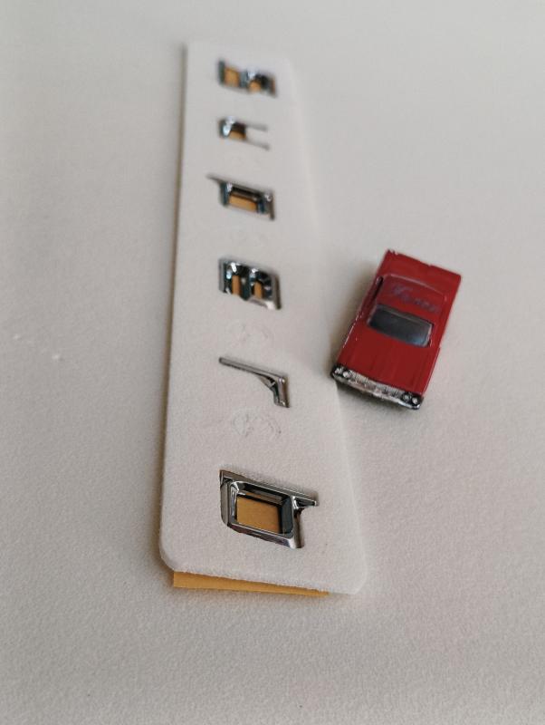 Superb Boşluklu Krom Bagaj Yazısı 3M 3D ABS