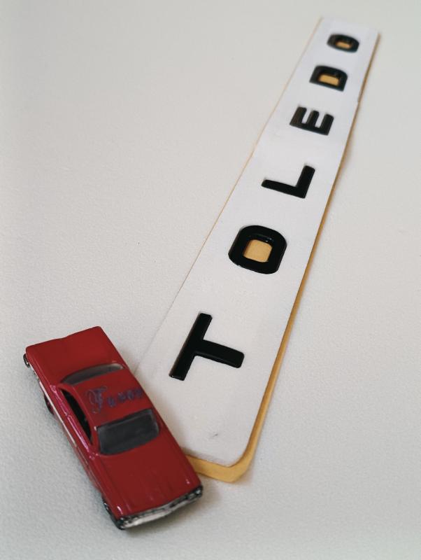Toledo Piano Black Boşluklu Bagaj Yazısı 3M 3D ABS