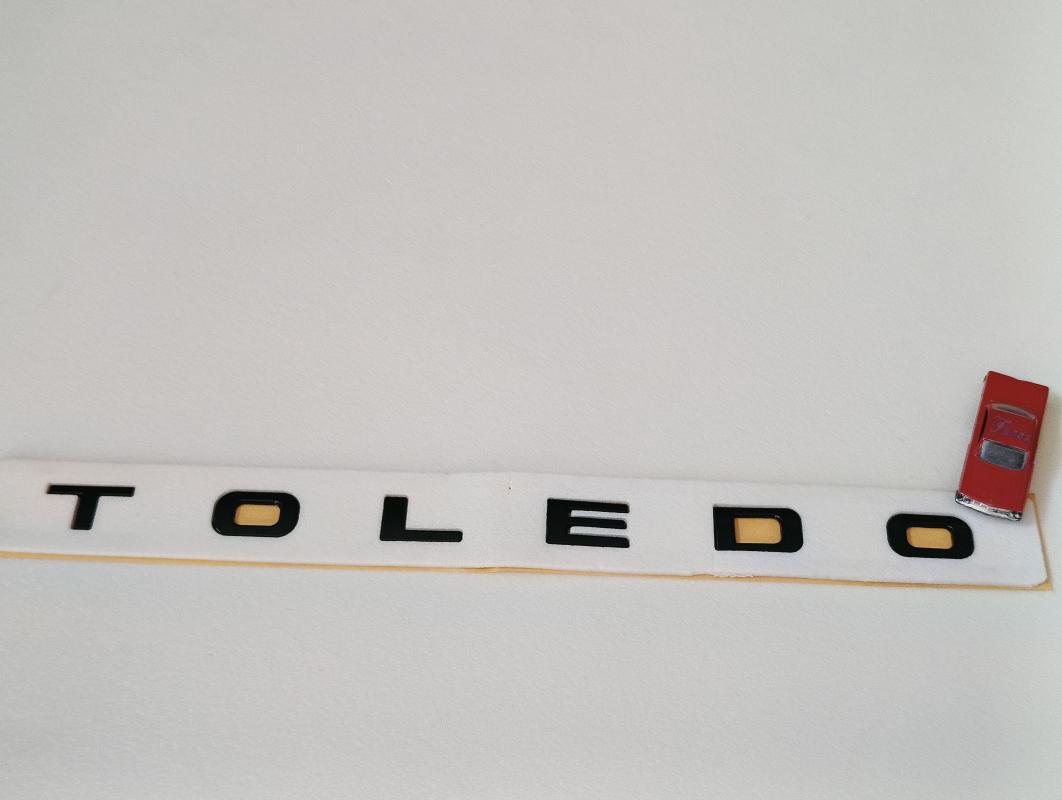 Toledo Piano Black Boşluklu Bagaj Yazısı 3M 3D ABS