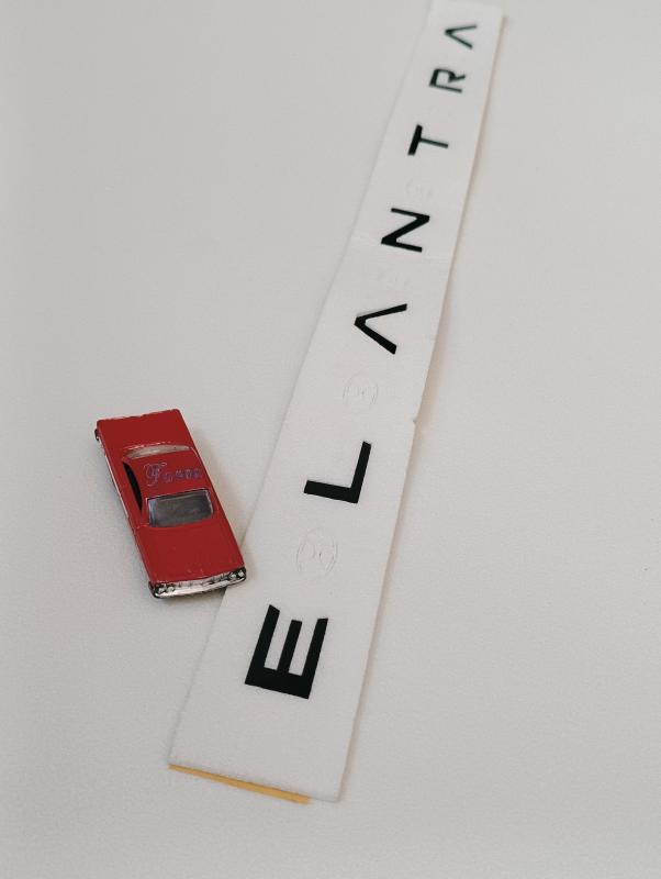 Elantra Piano Black Boşluklu Bagaj Yazısı 3M 3D ABS