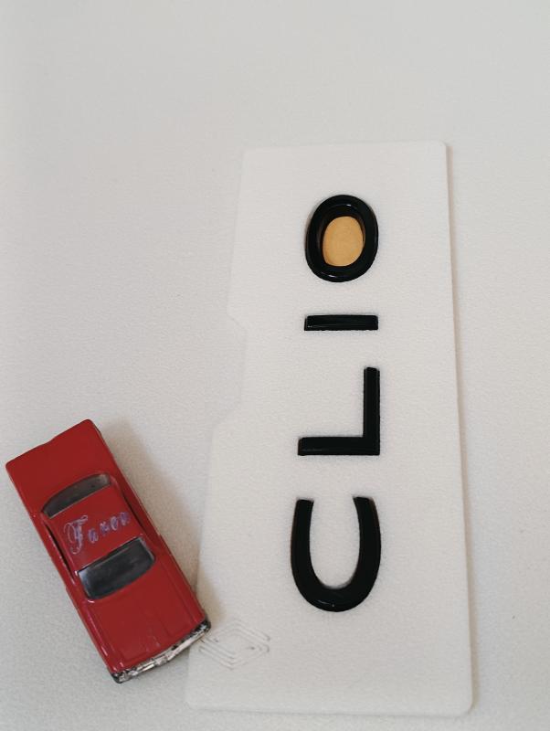Clio Piano Black Bagaj Yazısı 3M 3D ABS
