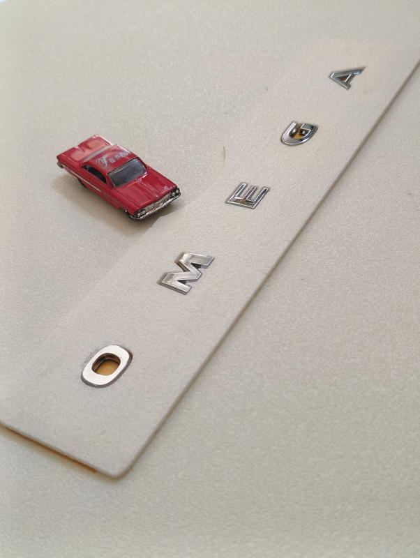 Omega Boşluklu Bagaj Yazısı 3M 3D ABS