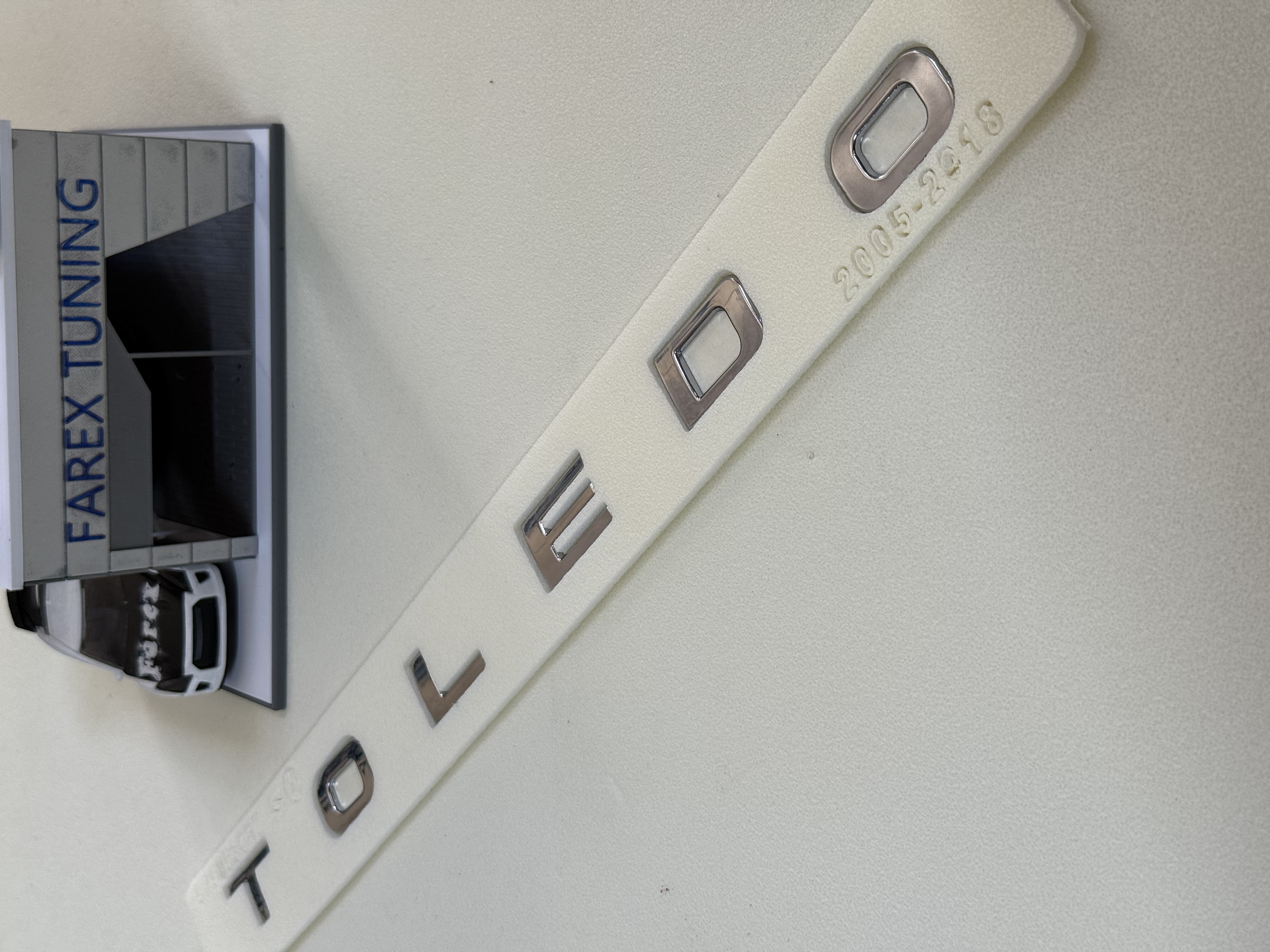 Seat Toledo Yeni Nesil Boşluklu Krom Bagaj Yazısı 3M 3D ABS