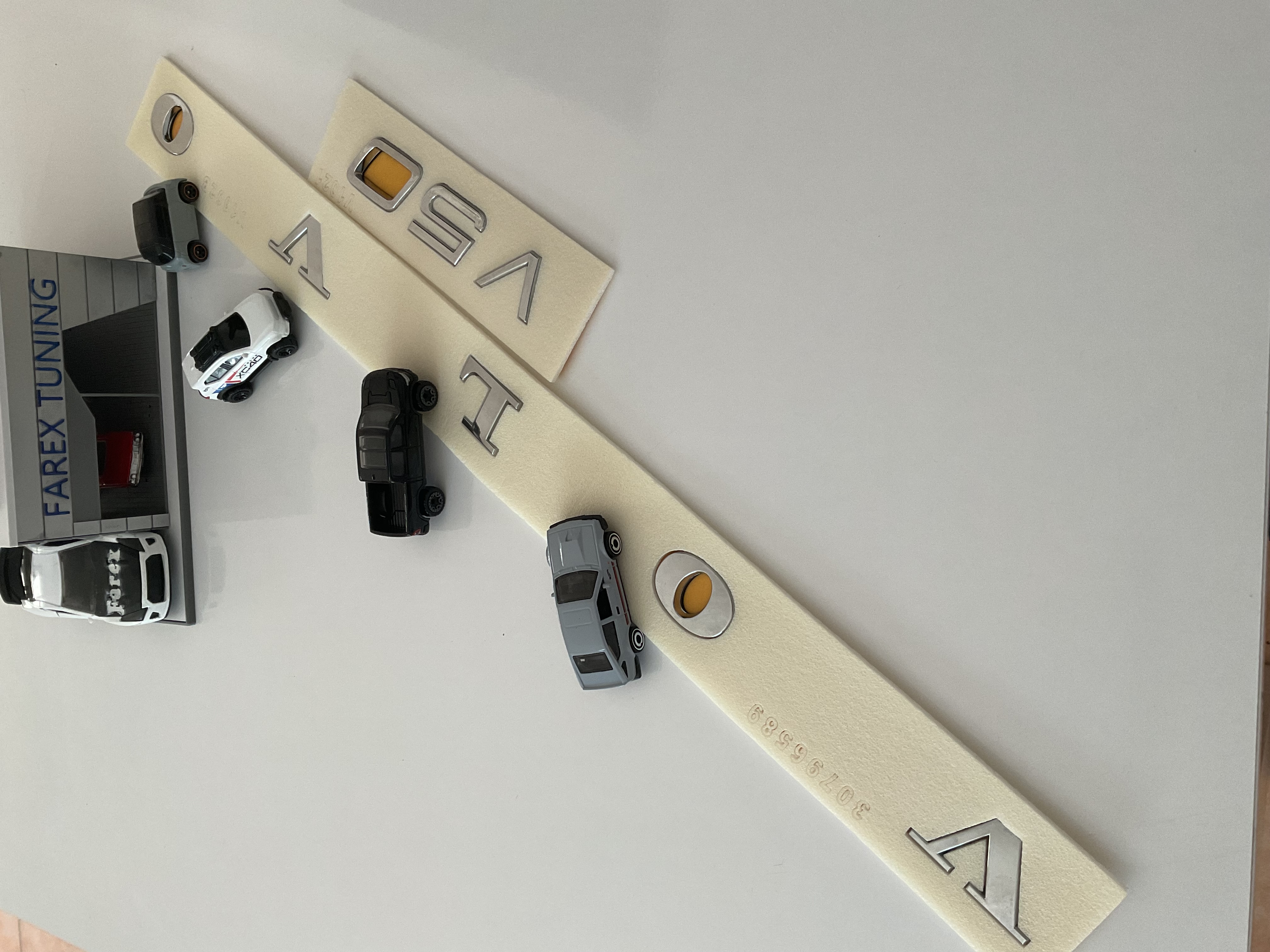 Volvo ve V50 Yeni Nesil Krom Bagaj Yazısı Seti 2’li 3M 3D ABS