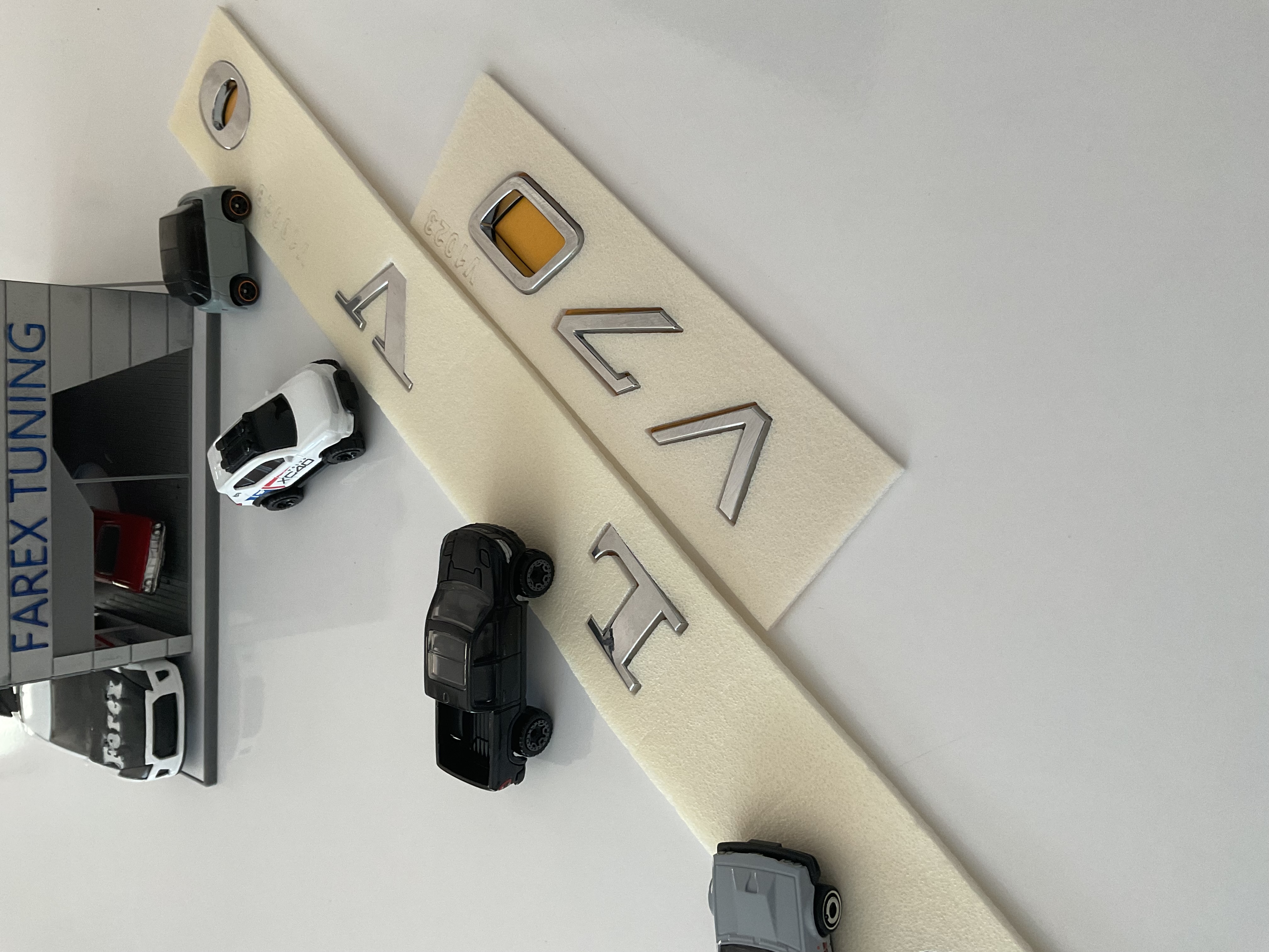 Volvo ve V70 Yeni Nesil Krom Bagaj Yazısı Seti 2’li 3M 3D ABS
