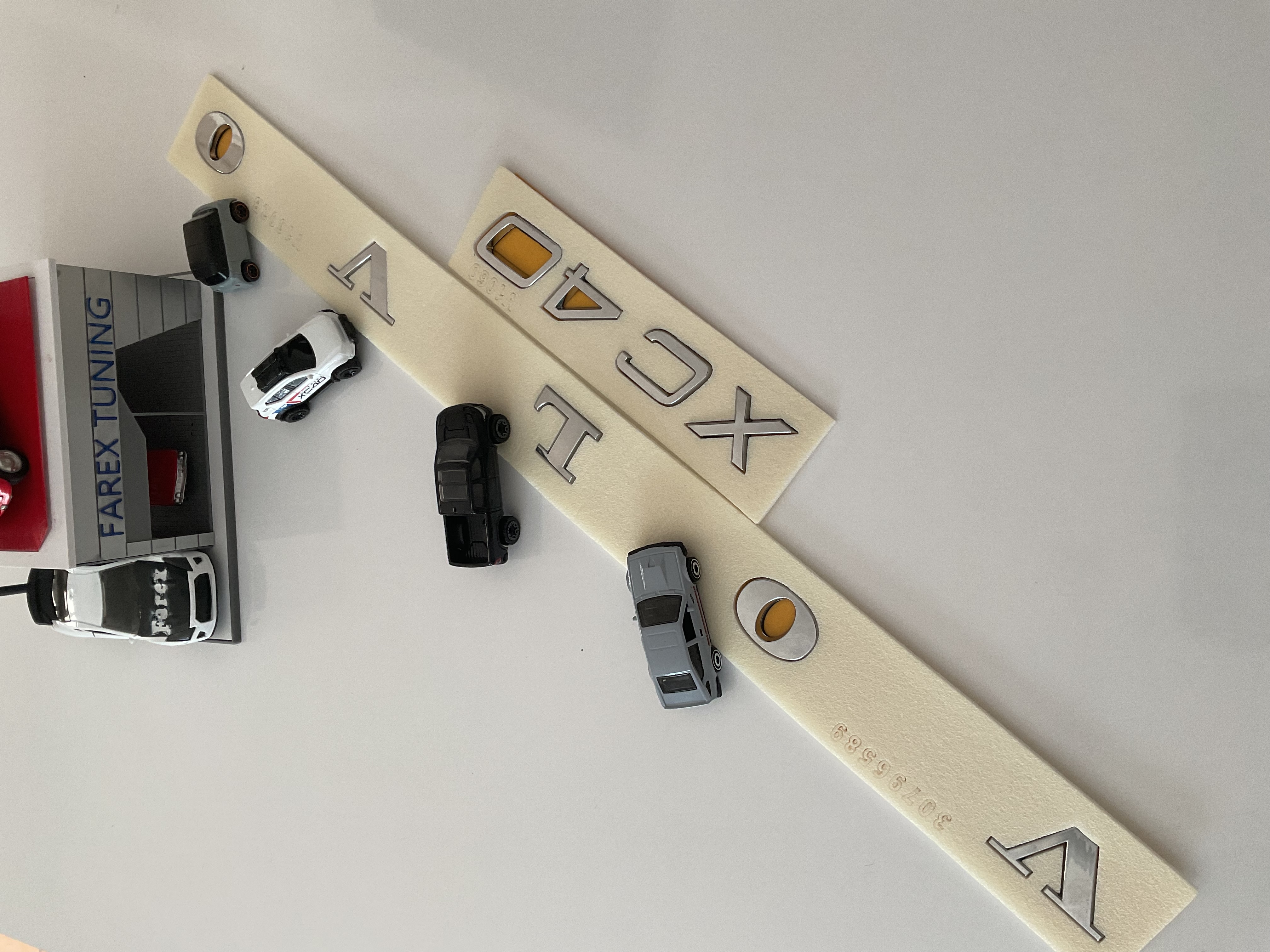 Volvo ve XC40 Yeni Nesil Krom Bagaj Yazısı Seti 2’li 3M 3D ABS