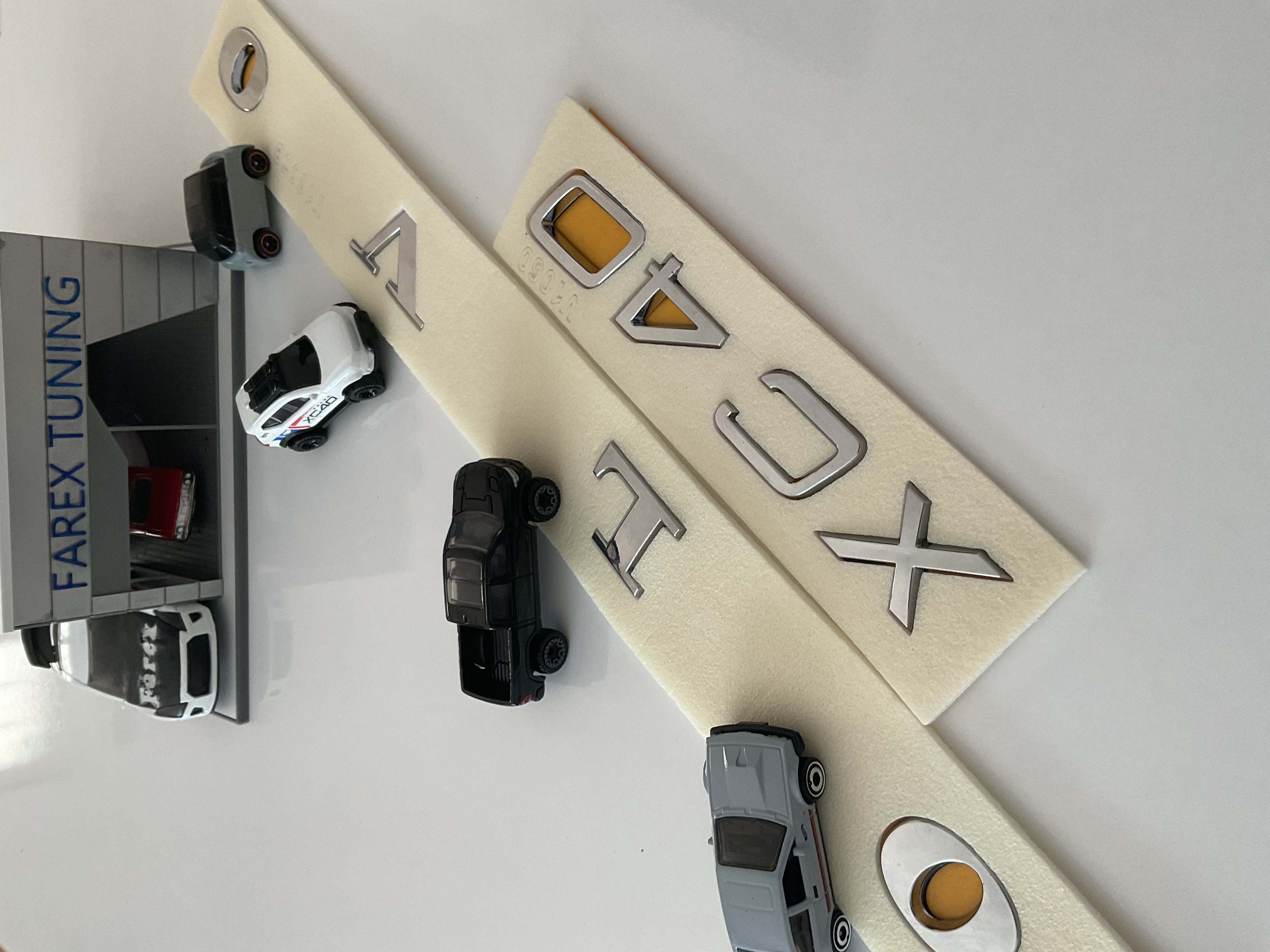 Volvo ve XC40 Yeni Nesil Krom Bagaj Yazısı Seti 2’li 3M 3D ABS