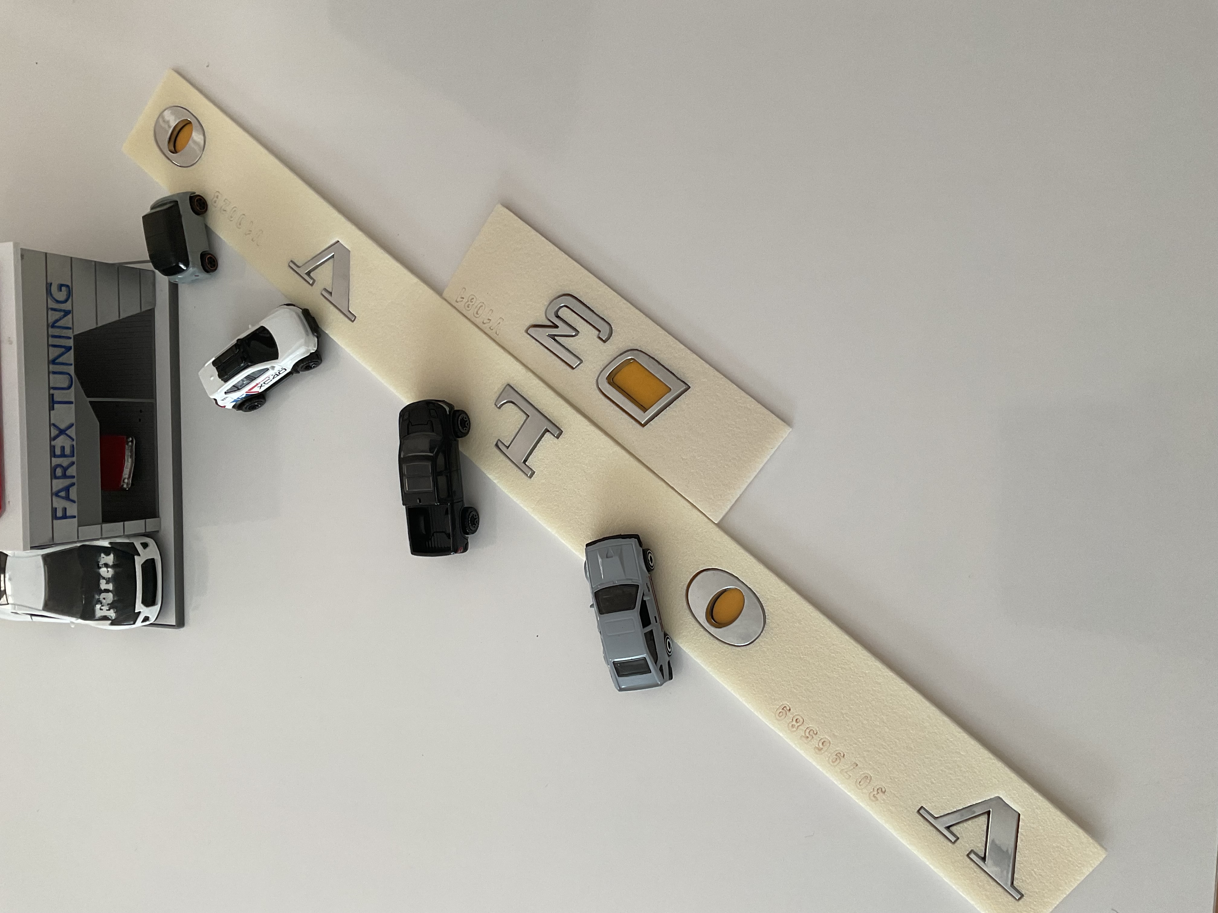 Volvo ve D3 Yeni Nesil Krom Bagaj Yazısı Seti 2’li 3M 3D ABS
