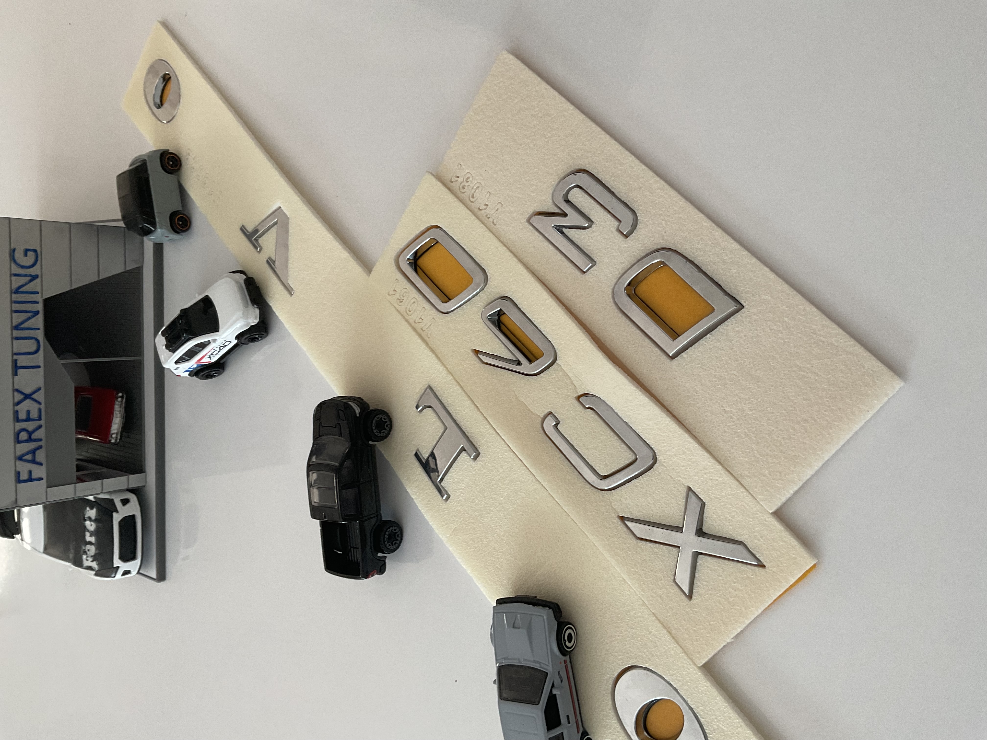 Volvo-XC60 ve D3 Yeni Nesil Krom Bagaj Yazısı Seti 3’lü 3M 3D ABS