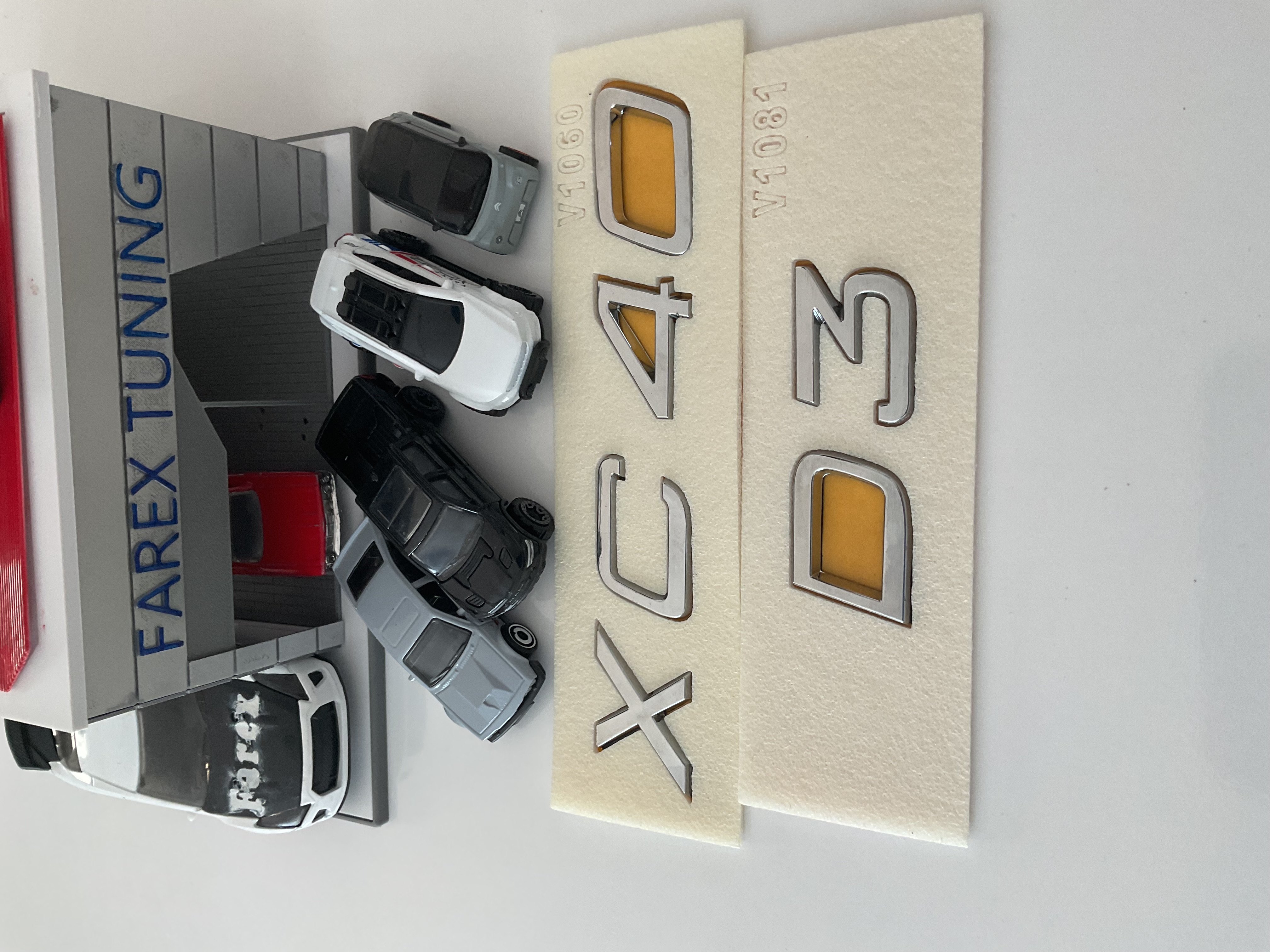 Volvo XC40 ve D3 Krom Bagaj Yazısı Seti 2’li 3M 3D ABS