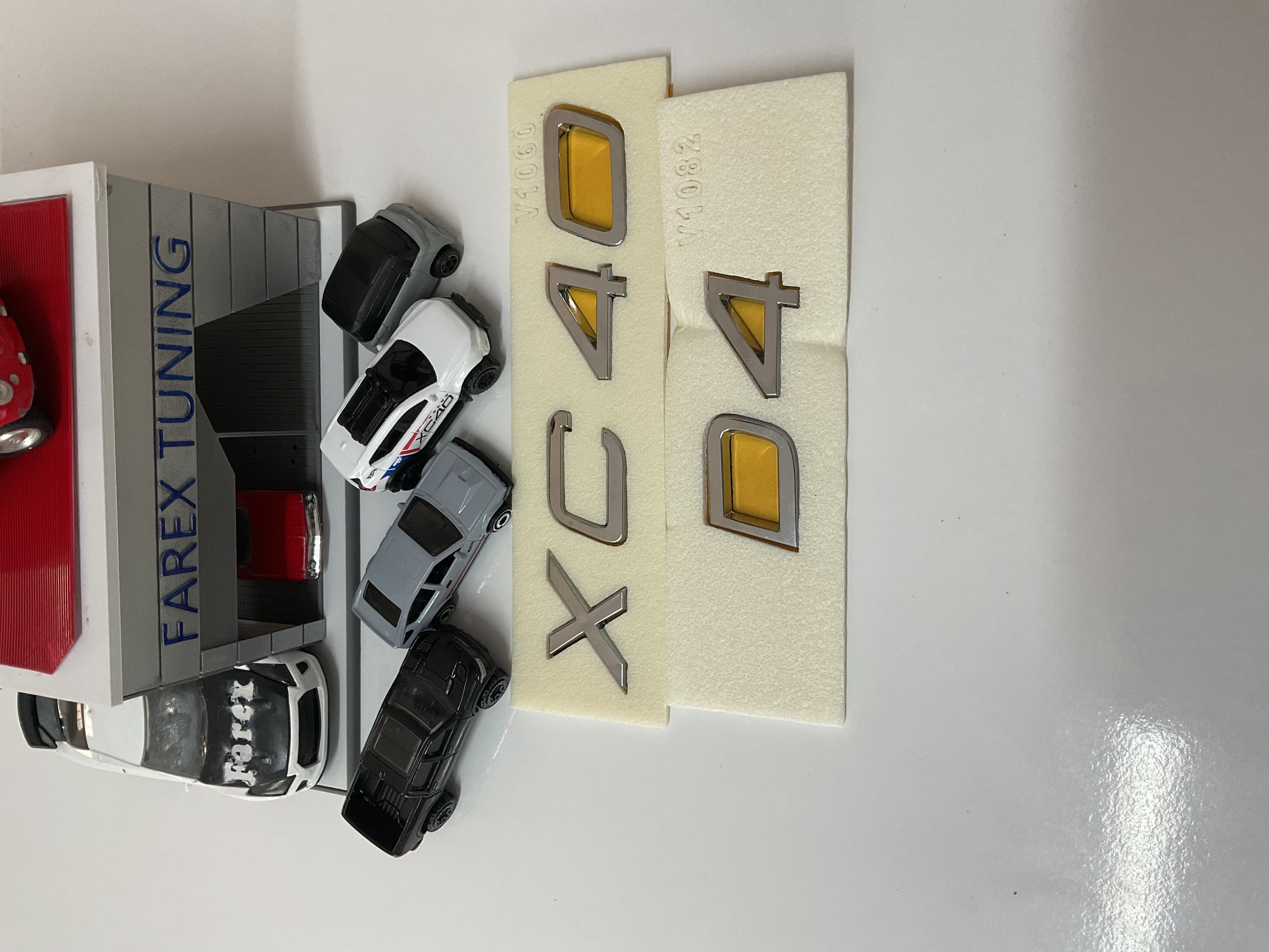 Volvo XC40 ve D4 Yeni Nesil Krom Bagaj Yazısı Seti 2’li 3M 3D ABS