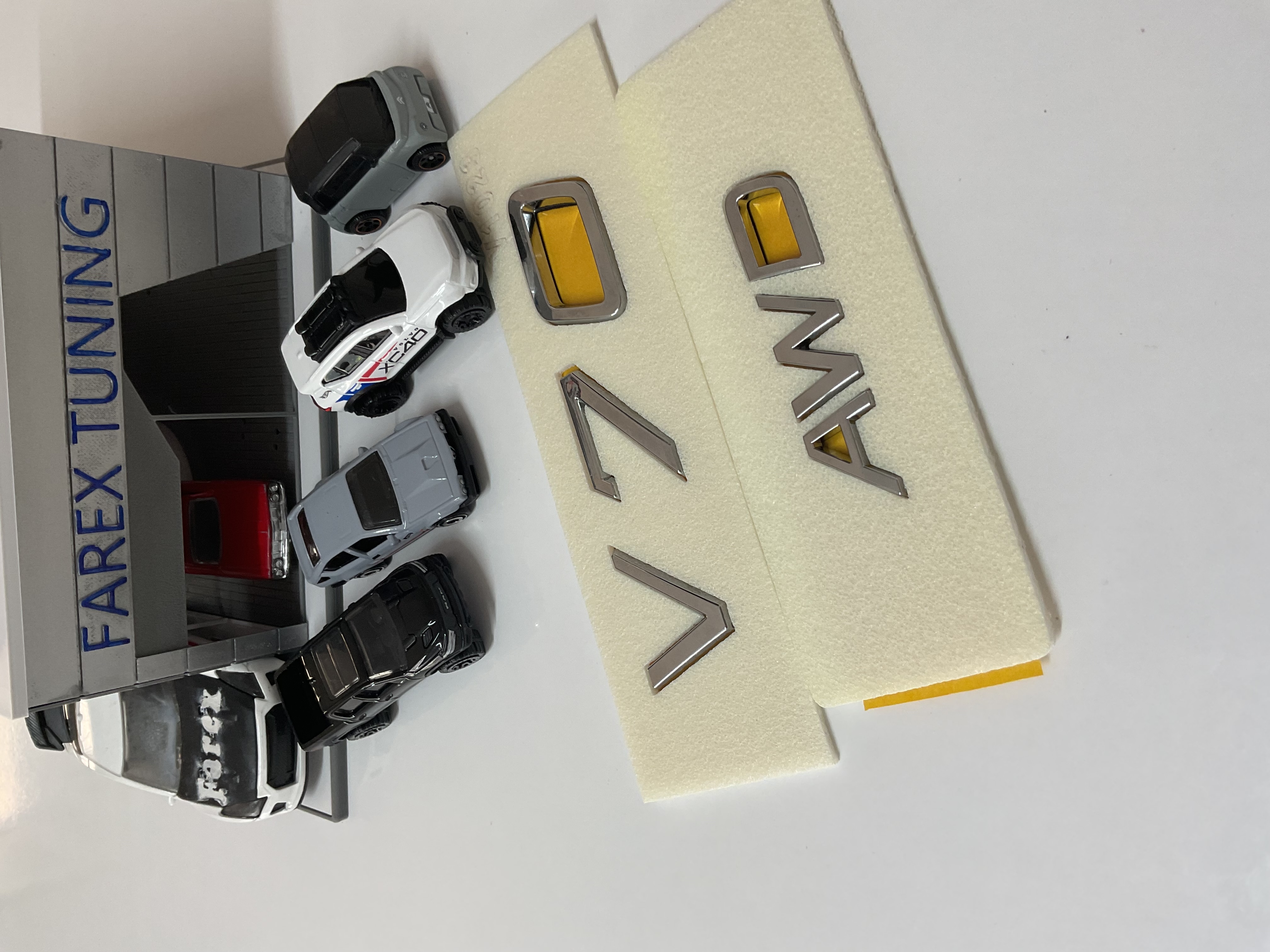 Volvo V70 ve AWD Krom Bagaj Yazısı Seti 2’li 3M 3D ABS