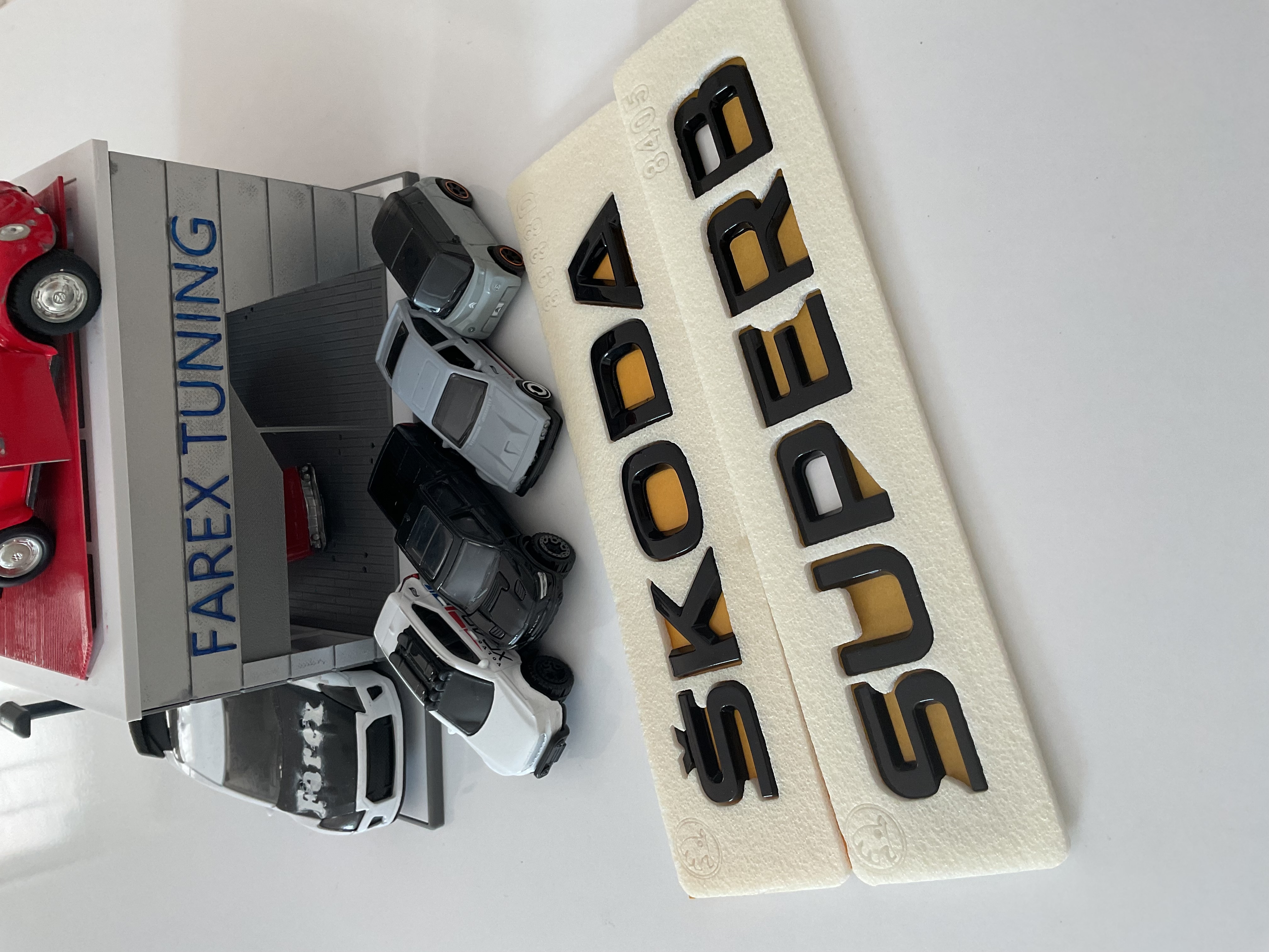 Skoda ve Superb Piano Black Bagaj Yazısı Seti 2’li 3M 3D ABS