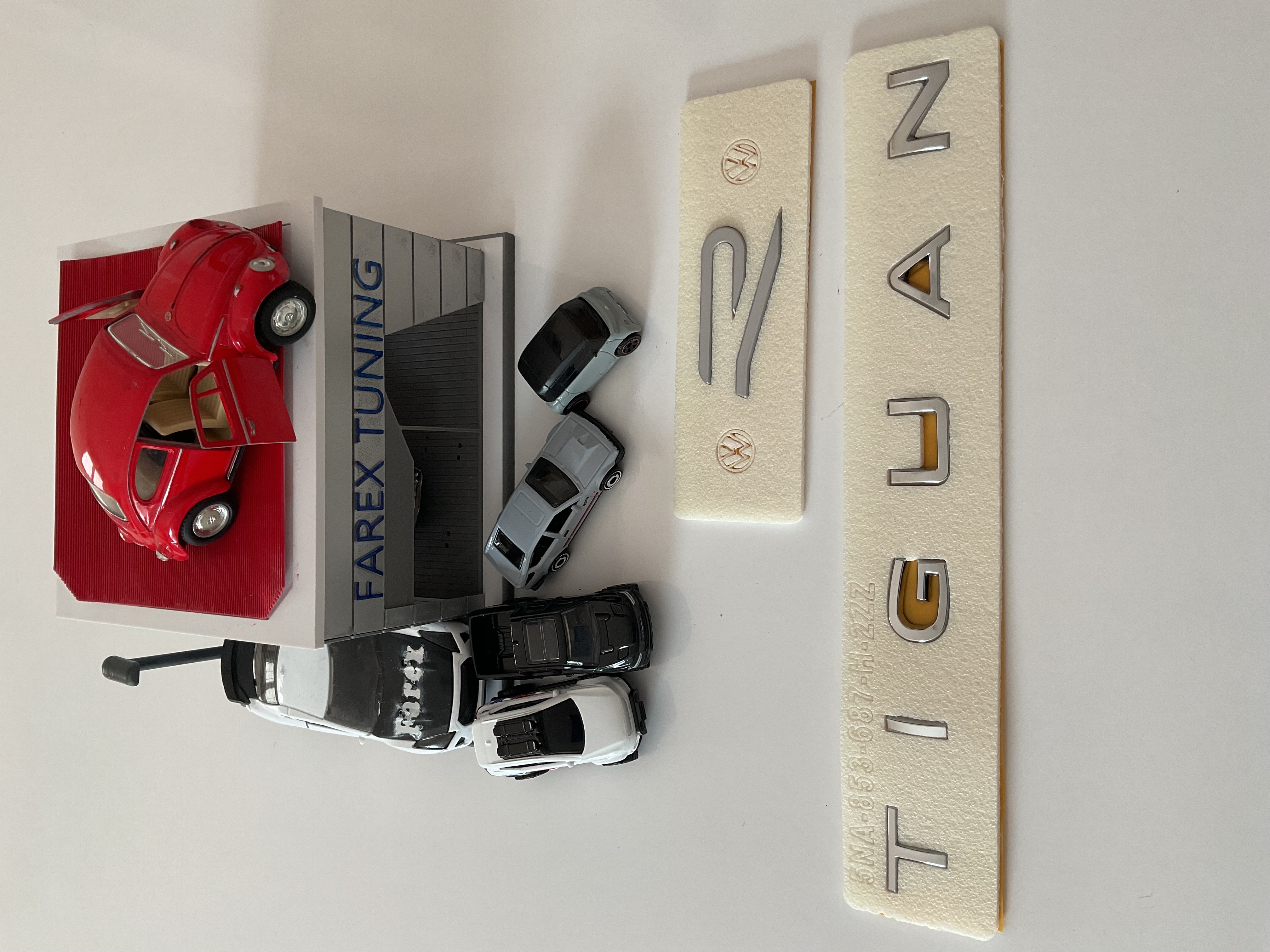 Volkswagen Amarok Boşluklu Bagaj Yazısı ve R Line Bagaj Arması Seti 2’li 3M 3D ABS
