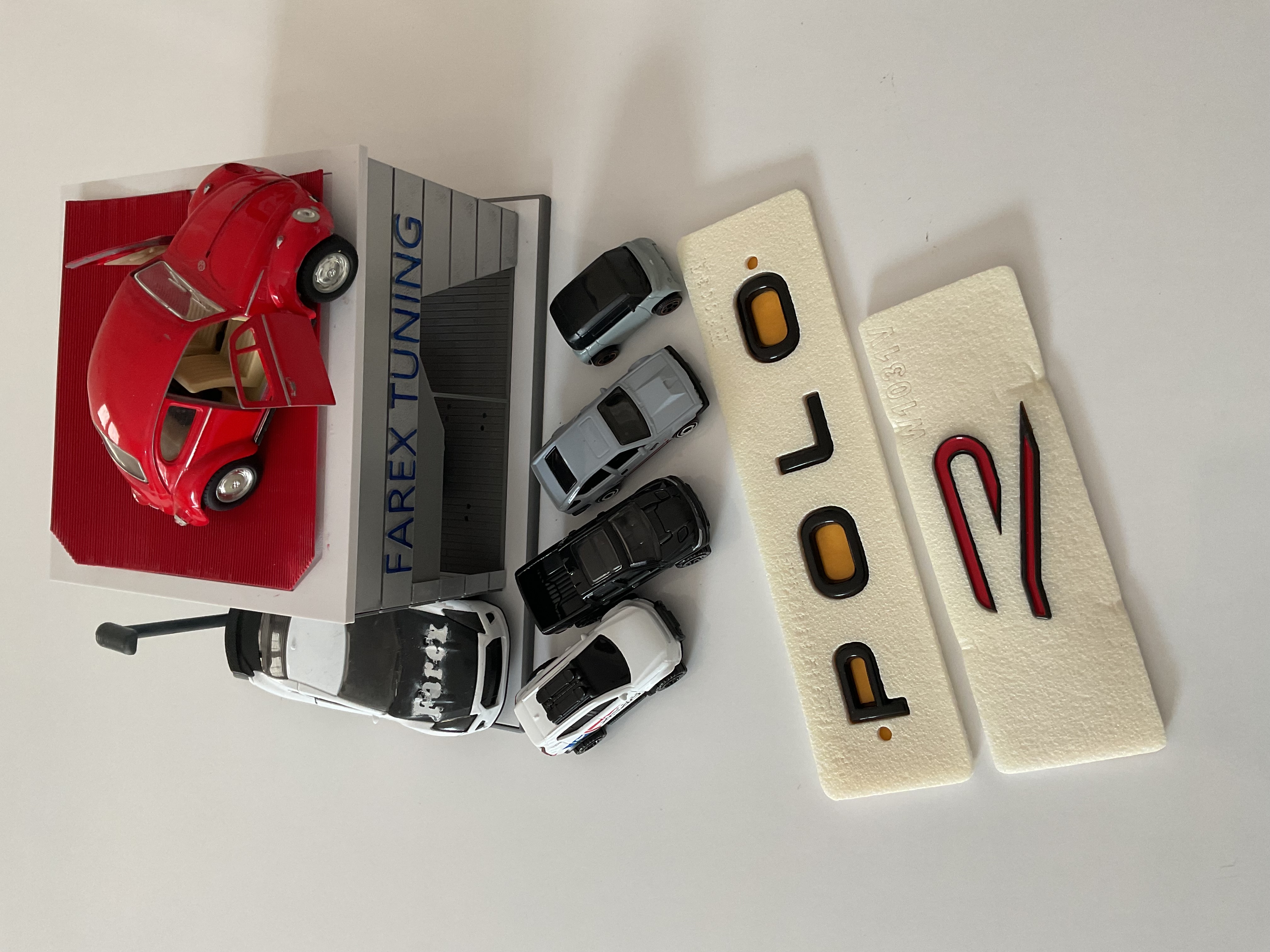 Volkswagen Polo Piano Black ve R (Siyah-Kırmızı) Büyük Boy Yeni Nesil Bagaj Yazısı 3M 3D ABS