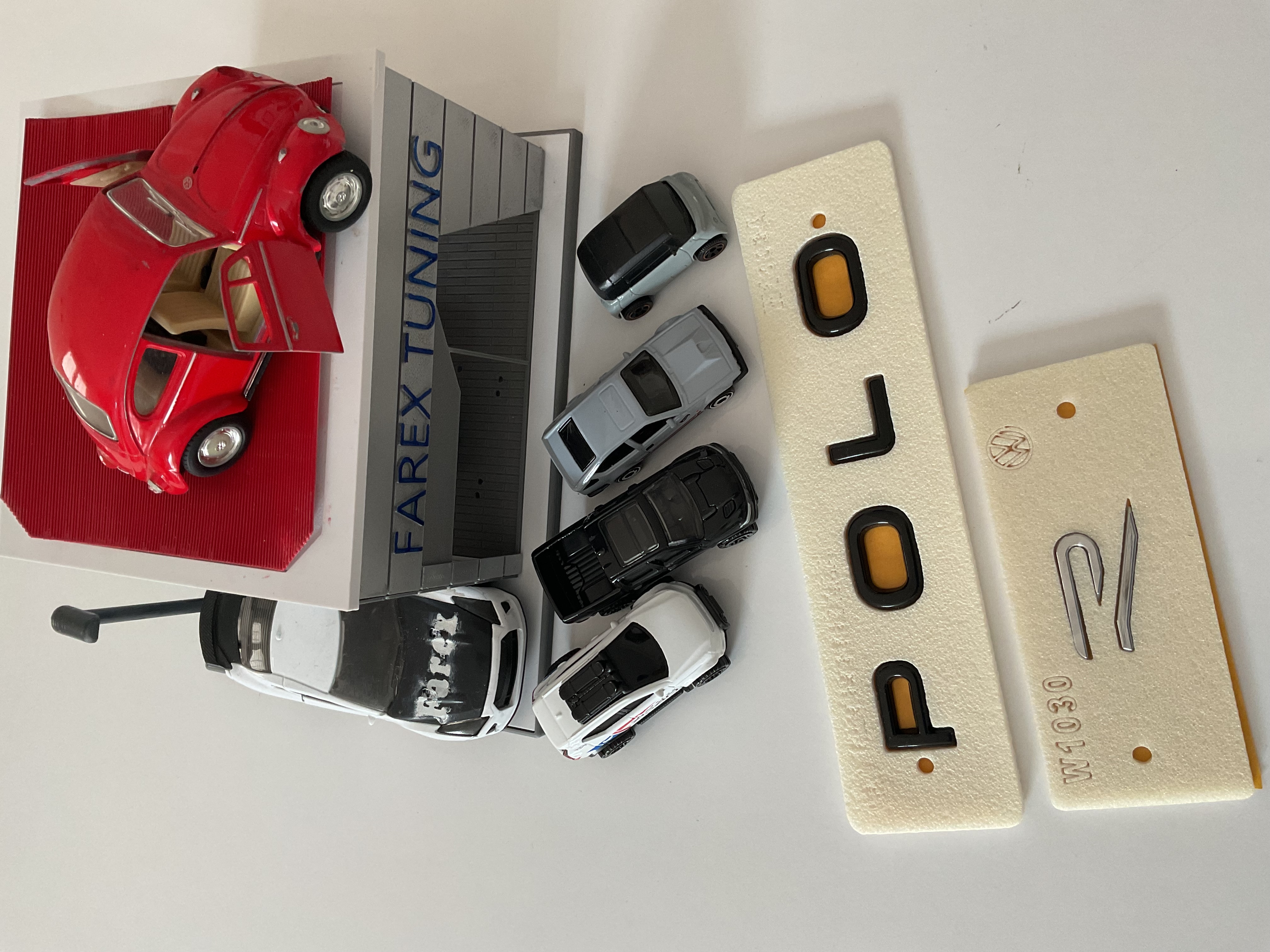 Volkswagen Polo Piano Black ve R (Krom) Küçük Boy Yeni Nesil Bagaj Yazısı 3M 3D ABS